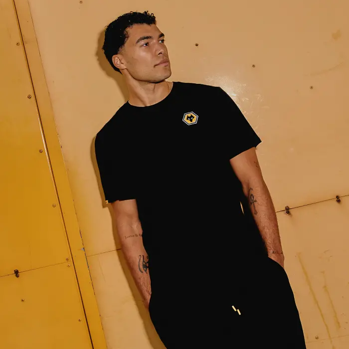 Wolverhampton Wanderers Shirt Store | Essentials T-Shirt- Black Collection Wolverhampton Wanderers Official Gear